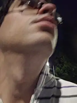 Show de RikCum4u na webcam