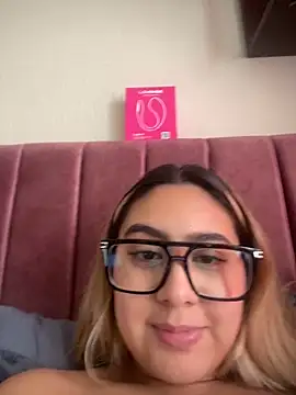 แชท XXX สดของ Miabonnett_