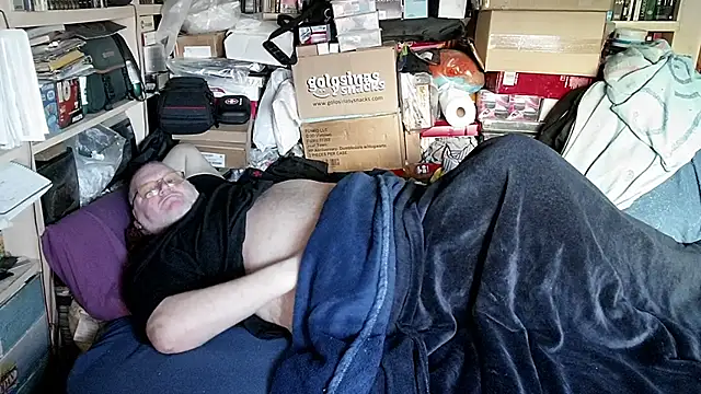 hadeszeuss2 Adlı Modelin Canlı XXX Sohbeti