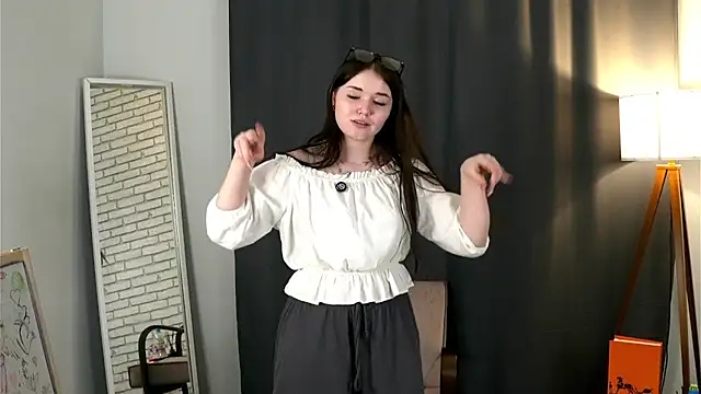 Chat XXX en directo de ZolaLeake