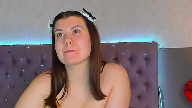 Chatroom XXX en direct de NikkiBustt