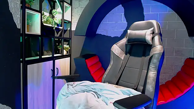 Czat XXX na żywo – EmilyReddoll