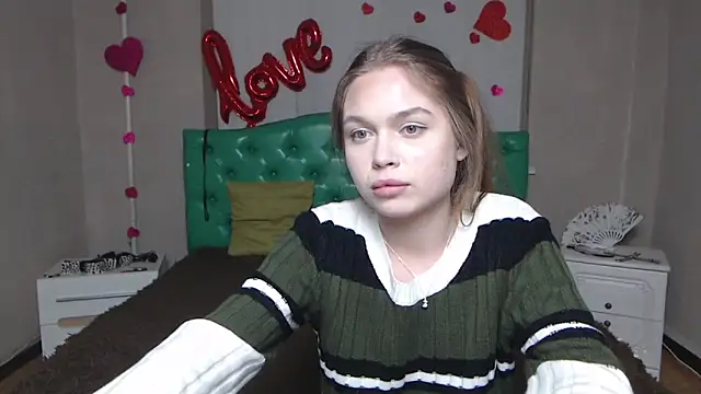 LaraPika: απευθείας συνομιλία ΧΧΧ