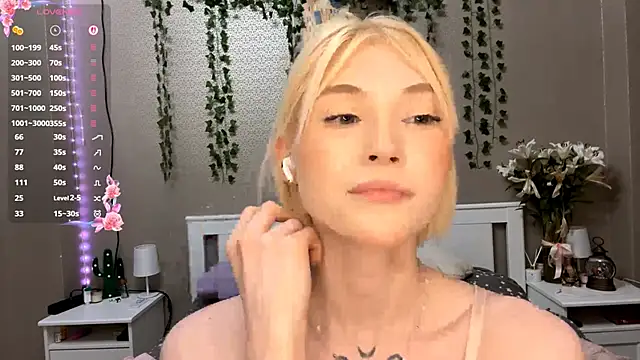 Онлайн чат XXX LlsabethHaze