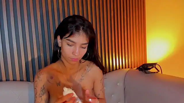 LauraAristizabal: απευθείας συνομιλία ΧΧΧ