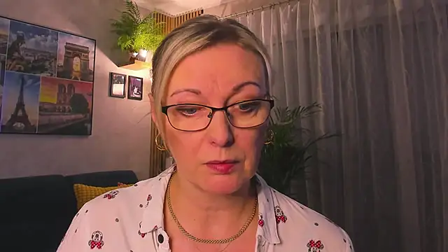 vanessa_chat's Webcam Show