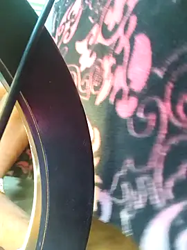 Pokazy przed kamerką – Tamilselviroja-