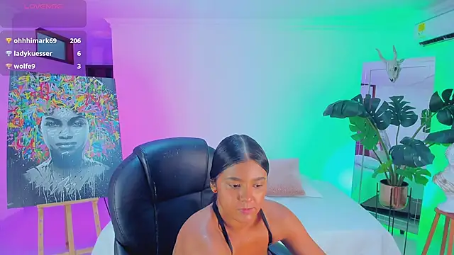 XXX chat uživo modela JANYLOVE__