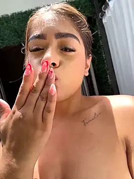 MayaMoanXXX's Live XXX Chat