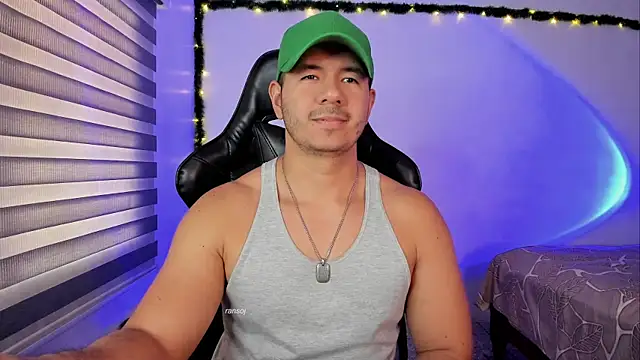 ransojn Live XXX chat