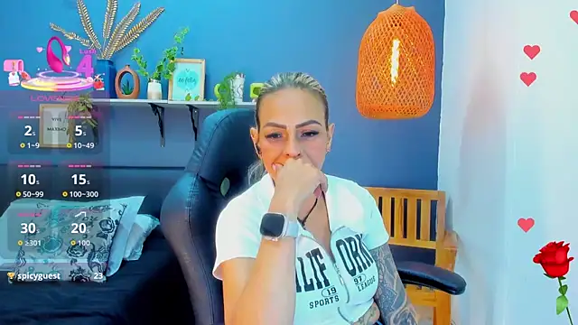 yessila_parker 现场XXX聊天