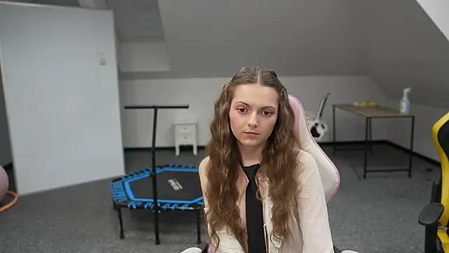 Charlotte_Dreams élő XXX-chatje