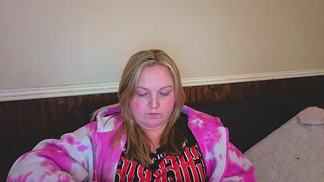 PhatAssBlond Webcam Show