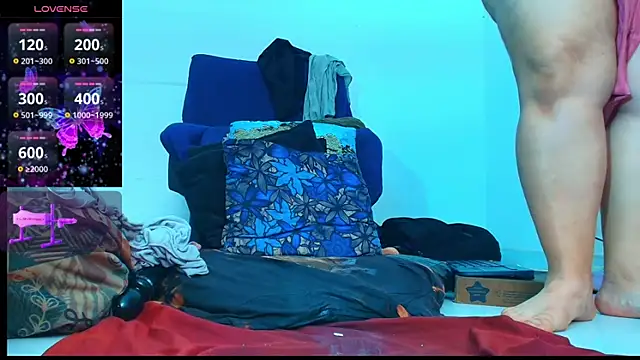 abigail_curvy: απευθείας συνομιλία ΧΧΧ