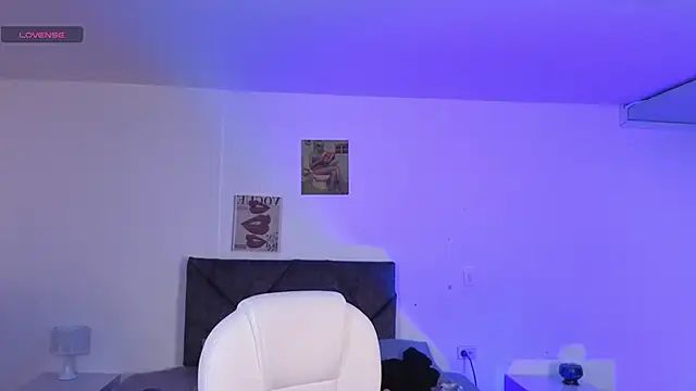 _sharlotte777: απευθείας συνομιλία ΧΧΧ