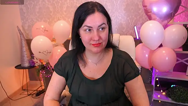 VelvetLuck's Live XXX Chat