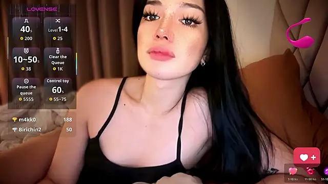 XXX chat uživo modela maui_wowie