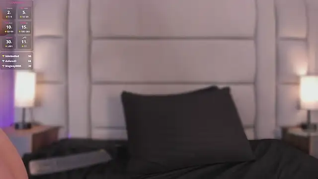 lexiee__ Show in webcam