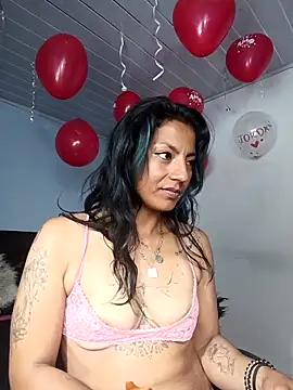 SamathaMay Adlı Modelin Canlı XXX Sohbeti