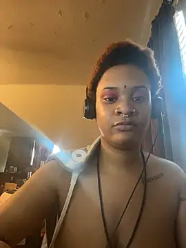 Chat +18 de nickytheehawtie ao vivo