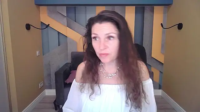 EllaLong Live XXX Chat