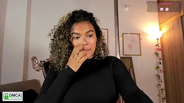 aleja_montiel__ 现场XXX聊天