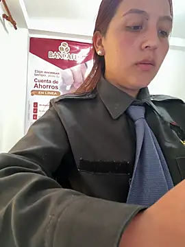 Chatroom XXX en direct de Emily-7_