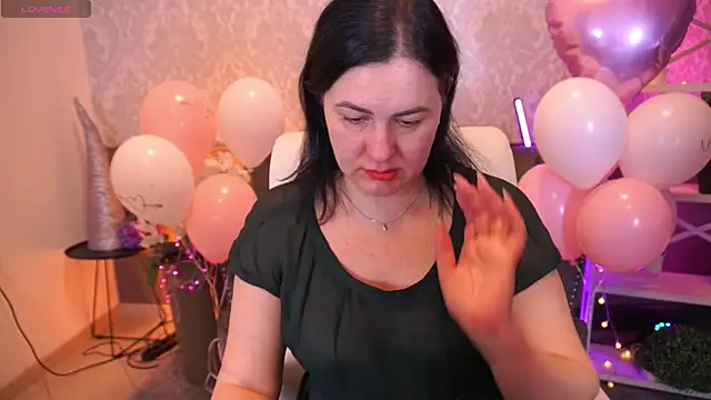 VelvetLuck live XXX chat