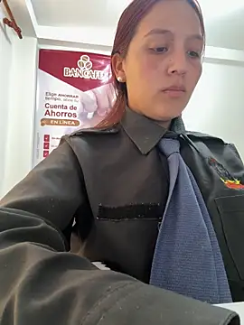 Emily-7_ Chat XXX in diretta