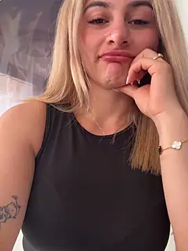 AtheneaRossi 现场XXX聊天