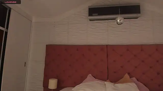 Hary_Andre Adlı Modelin Canlı XXX Sohbeti