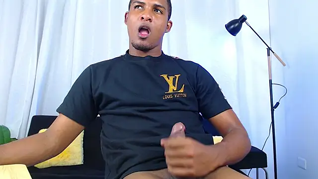 Show de webcam de MaxCum18_