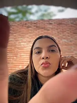 Colibri_xxx 现场XXX聊天