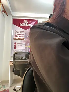 Chat XXX ao vivo de Emily-7_