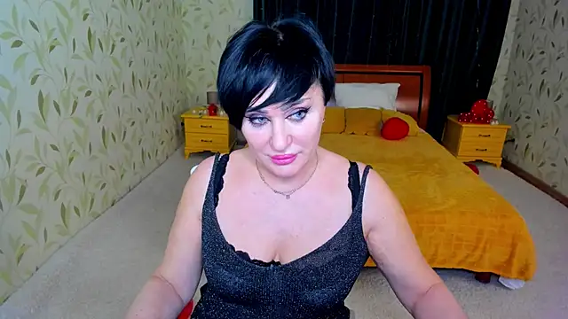 KiraTempt Live XXX Chat