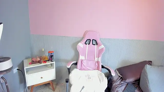 yeikafoxy Chat XXX live