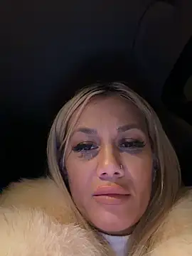 SonyaJoy Chat XXX live