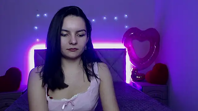 Pokazy przed kamerką – JasmineAsha