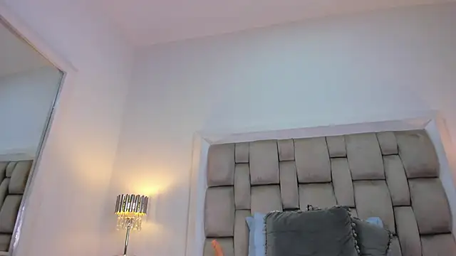 frehia_dimou live XXX chat