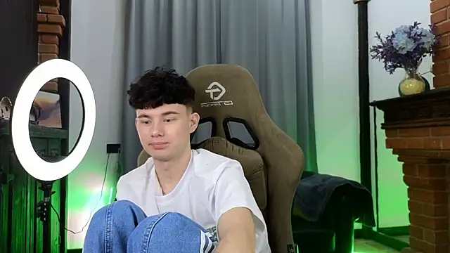 Cute_Mikeのウェブカメラショー