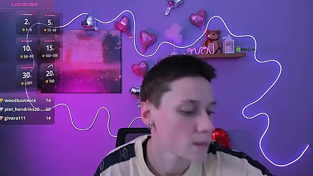 Chat XXX ao vivo de emi_fade