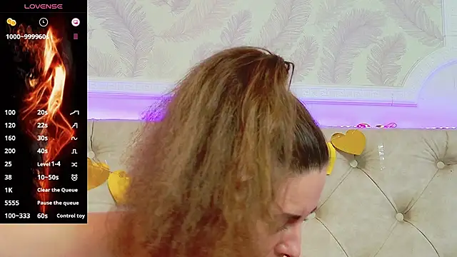 Chatroom XXX en direct de KarinaNoir