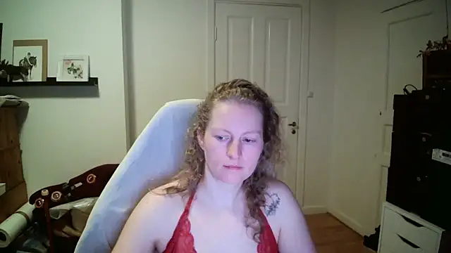 Girlnina-1995 Live XXX-Chat