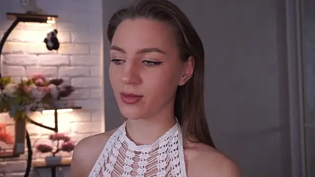 Nymara's Live XXX Chat