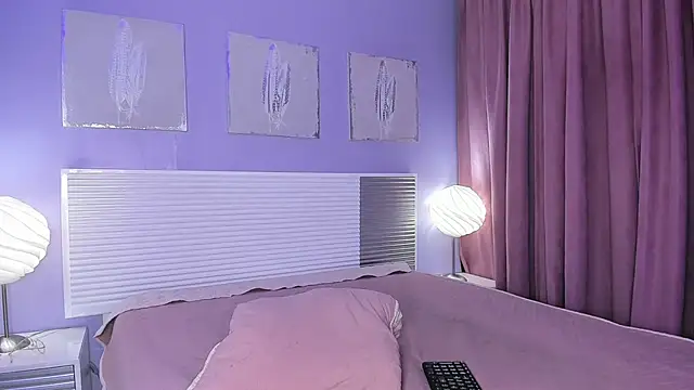 _LittleLia Chat XXX live