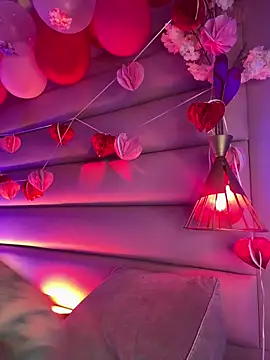 Chat +18 de Evangelyne_1 ao vivo