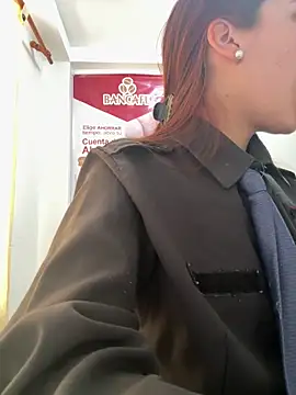 Emily-7_のライブXXXチャット