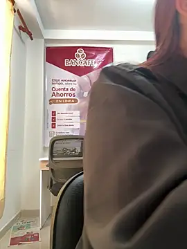 Emily-7_ Live XXX-chat