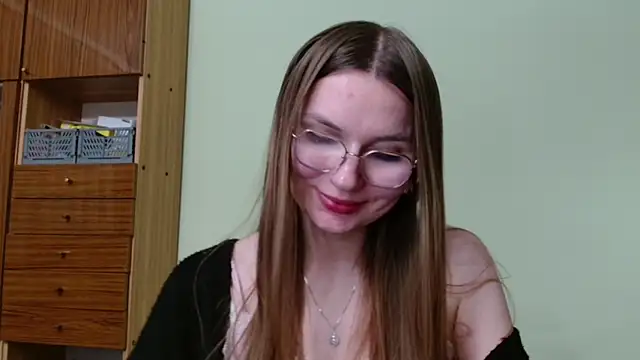 LooveELLYx Live XXX Chat