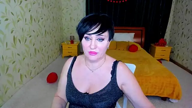 KiraTempt – Live XXX-chat